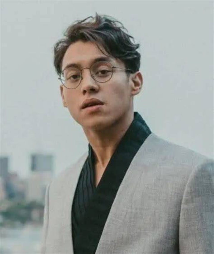 
Ardhito Pramono Height, Weight, Net Worth, Age, Birthday, Wikipedia, Who, Instagram, Biography 