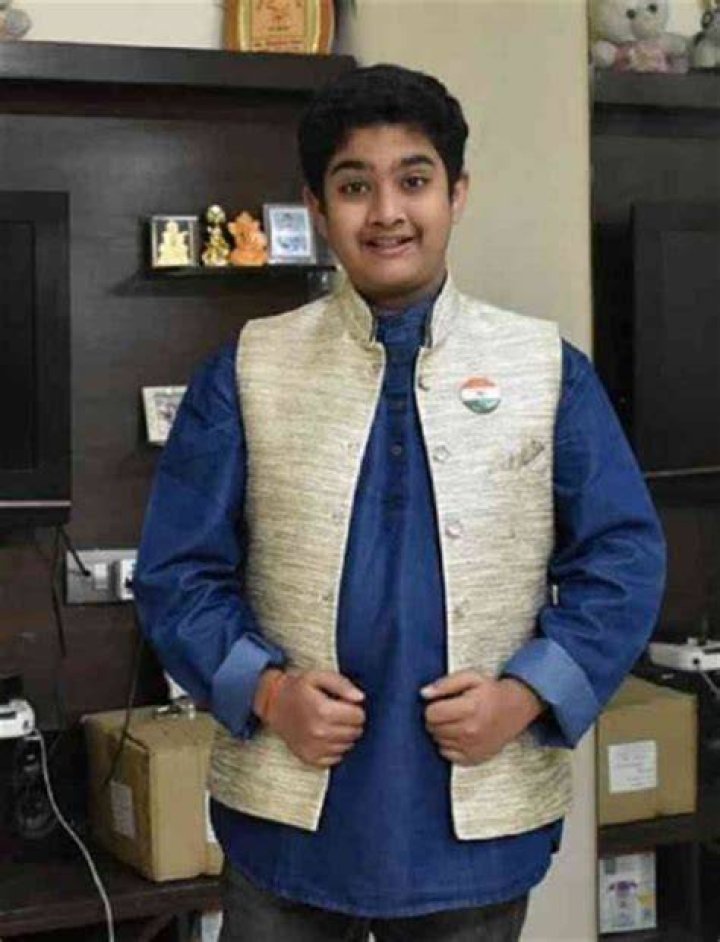 Dimpal Singh Height, Weight, Net Worth, Age, Birthday, Wikipedia, Who, Instagram, Biography