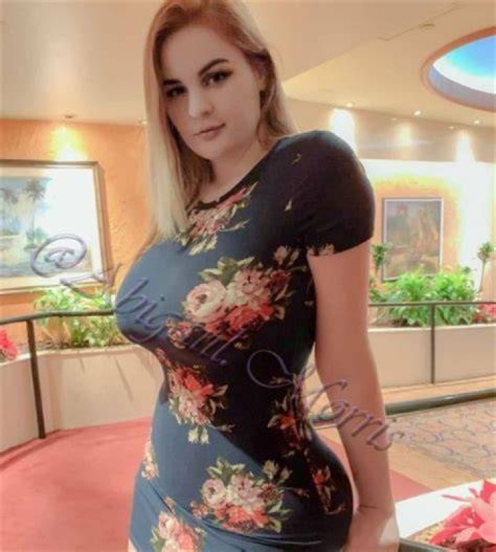 
Hayley Morris Height, Weight, Net Worth, Age, Birthday, Wikipedia, Who, Nationality, Biography 