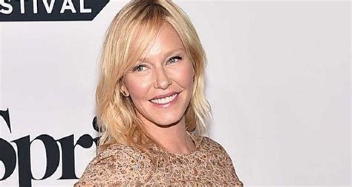 
Kelli Giddish Height, Weight, Net Worth, Age, Birthday, Wikipedia, Who, Nationality, Biography 