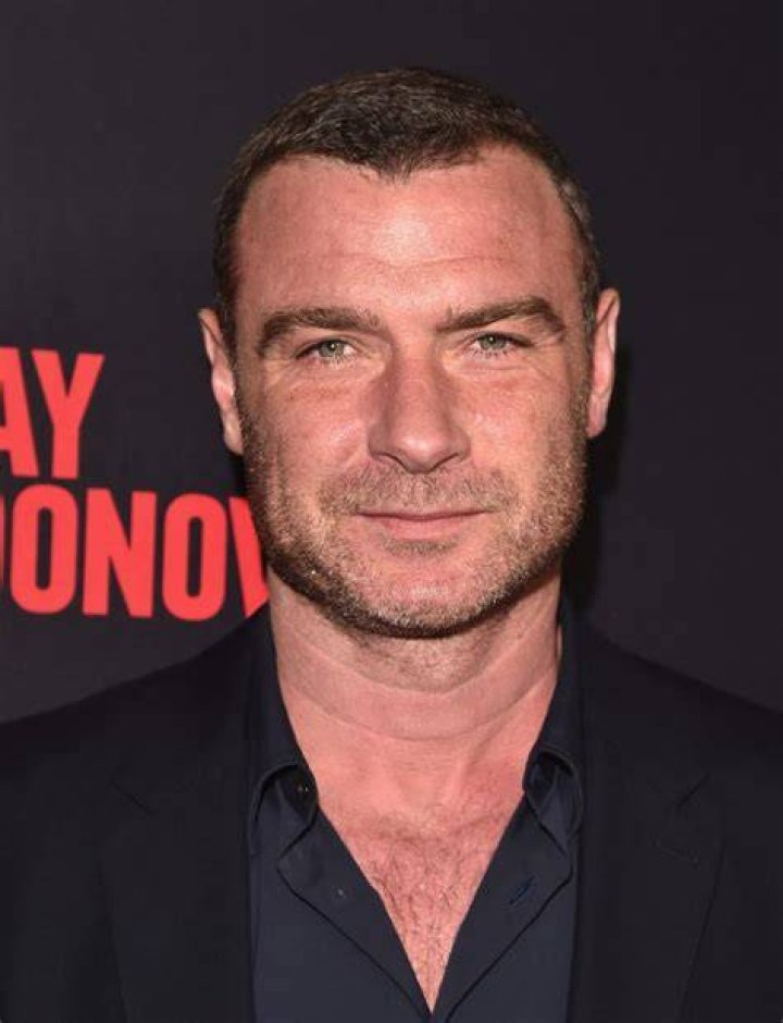 Liev Schreiber Height, Weight, Net Worth, Age, Birthday, Wikipedia, Who, Nationality, Biography