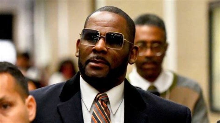 
R. Kelly Assault & Jail Charges- What Happened? Allegation & Abuse 