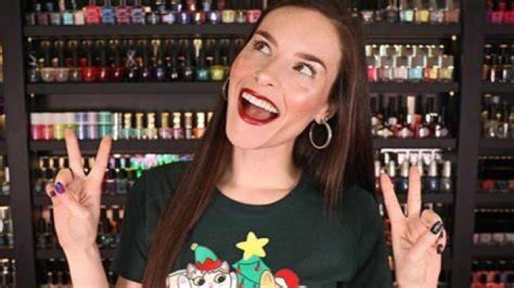 
Simply Nailogical Height, Weight, Net Worth, Age, Birthday, Wikipedia, Who, Nationality, Biography 