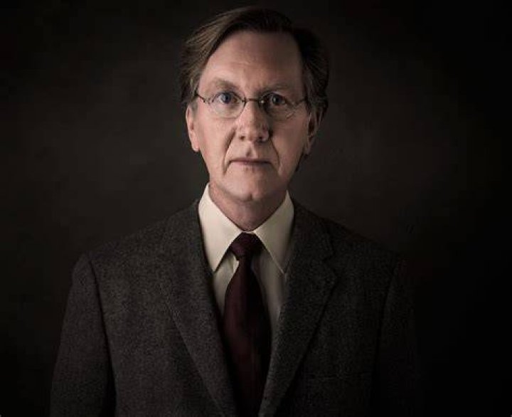 
What is Robert Clotworthy Net Worth? 